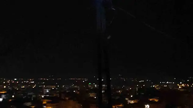 Sağanak Yağmur Sonrası İzmir Tire’de Elektrik Kesintileri oluştu