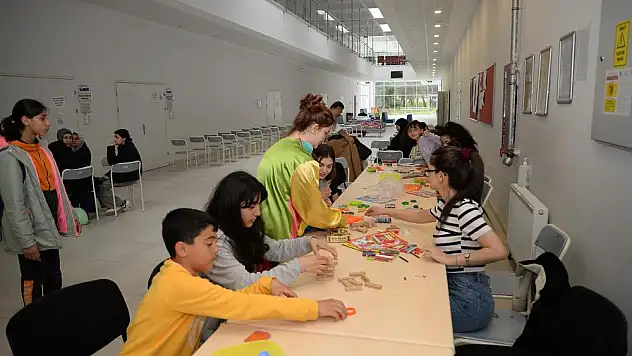 Şenliğin İlk Konukları Depremzedeler