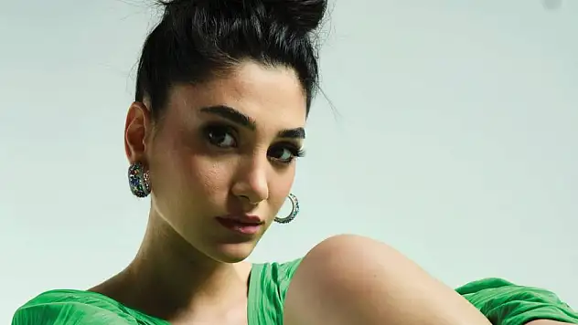 Sitare Akbaş: Tiyatro benim için insanın var oluşudur