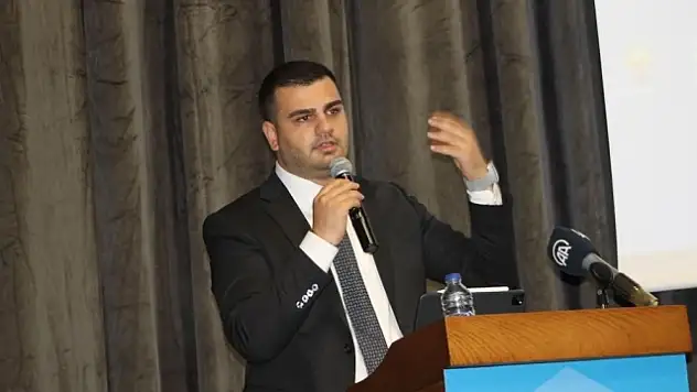 Siyah çelenk tartışması sürüyor: AK Partili İnan’dan CHP’li Polat’a yanıt