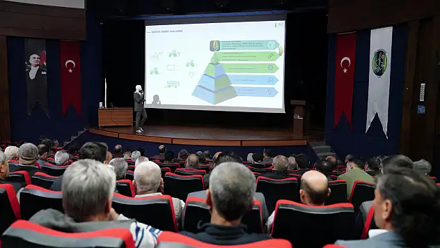 Tire Belediyesi'nden üreticilere teknoloji ve sürdürülebilirlik konferansı