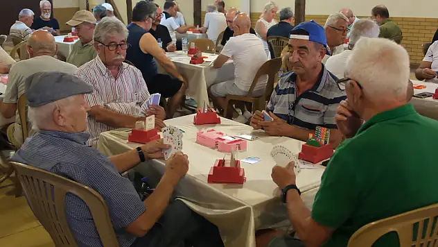Tire'de 5. Briç Turnuvası Yoğun İlgi Gördü