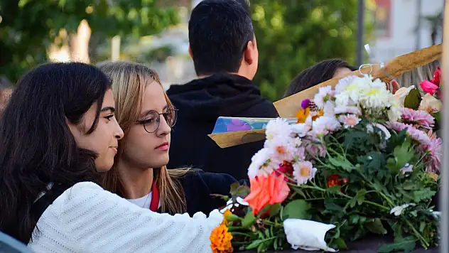 Tire'de Ata'ya Saygı Nöbeti Gün Boyu Sürdü