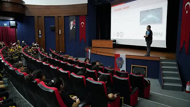 Tire'de Öğrencilere Siber Güvenlik Eğitimi