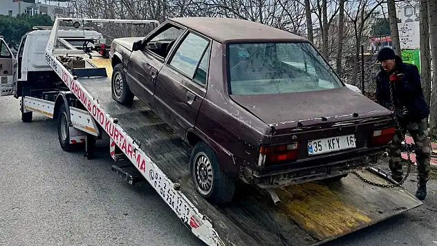 Tire'de Terk Edilmiş Araçlar, Otoparka Çekildi