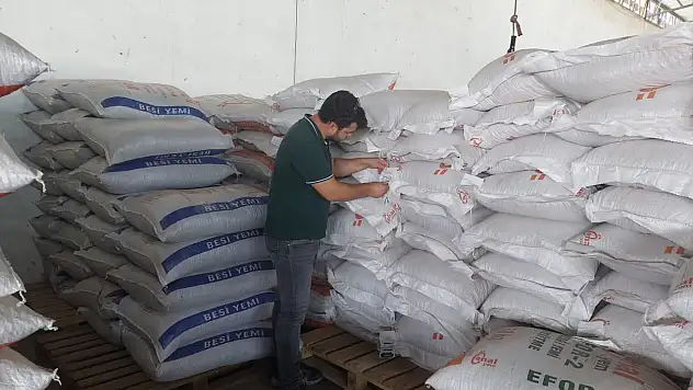 Tire'de Yem Bayilerine Denetim: Üretim Yerlerinden Numune Alındı