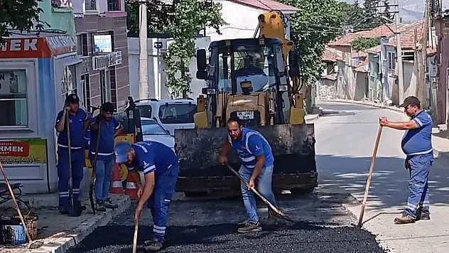 Tire'de Yol Bakım ve Onarım Çalışmaları Hız Kazandı