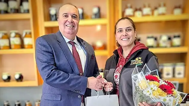 Tire Ticaret Odası Başkanı'ndan Başarılı Girişimciye Destek Ziyareti