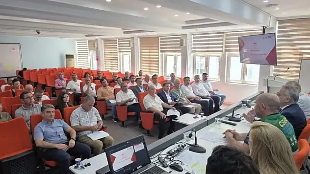 Tire ve Ödemiş'te Tarımsal Elektrik Krizi Masaya Yatırıldı