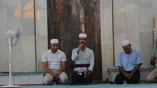 Tire’de 15 Temmuz Şehitleri İçin Mevlüt Düzenlendi ve Dualar Okundu