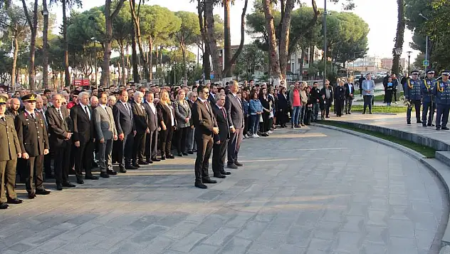Tireliler 10 Kasım'da Atatürk'ü andı