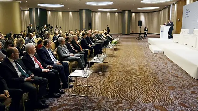 TOBB BAŞKANI HİSARCIKLIOĞLU: &#82202022 YILI İTİBARİYLE, TÜRKİYE – AB MAL TİCARETİ 196 MİLYAR DOLARA ULAŞMIŞTIR”