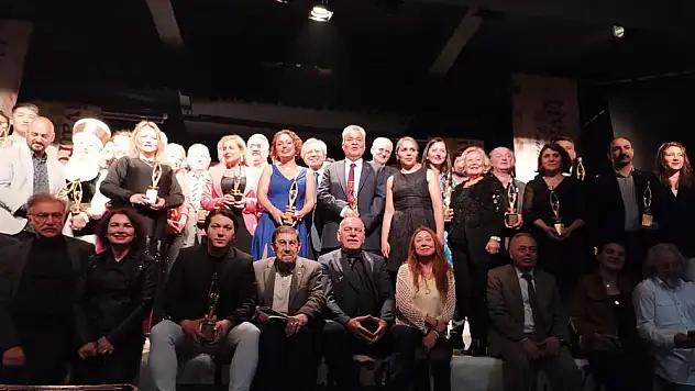 Torbalı'da Metropolis Tiyatro Festivali ödül aldı