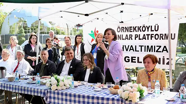 Tugay ve Kınay, kadınlarla kahvaltıda buluştu