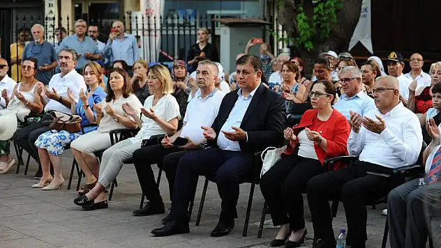 Tugay 'Yüreği bağımsızlık ve hürriyet için çarpan asil bir milletin çocuklarıyız'