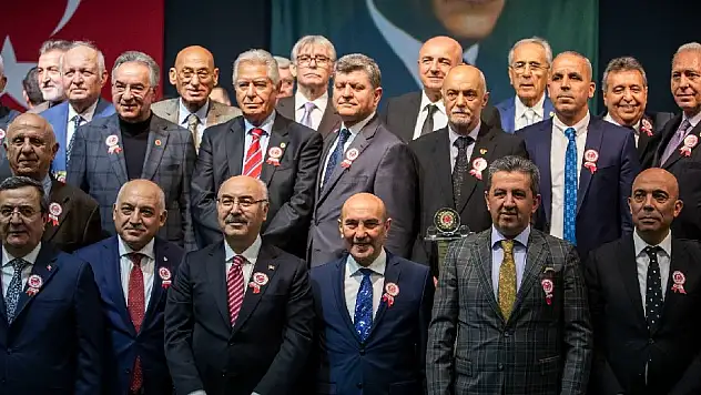 TÜRFAD'dan Başkan Soyer’e onur ödülü