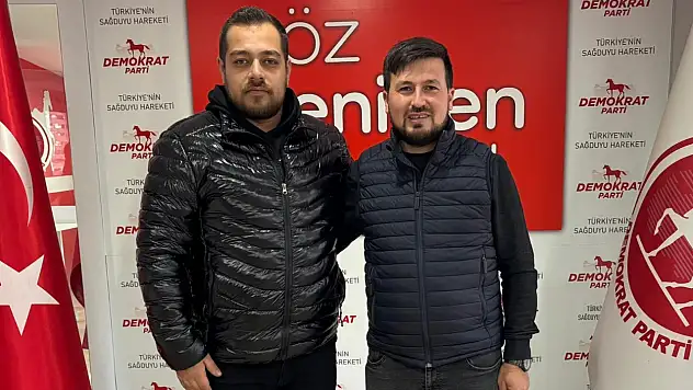 TV9 KANALI DEMOKRAT PARTİ ÖDEMİŞ İLÇE BAŞKANI HAMZA YARDIMCI VE YÖNETİMİNİ ZİYARET ETTİ