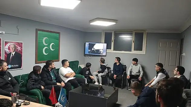 Ülkü Ocakları Ödemiş'ten Cumhuriyet Temalı Belgesel Etkinliği