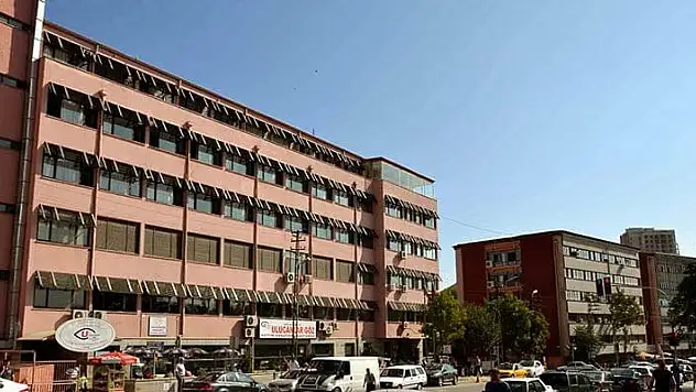 Ulucanlar Göz Hastanesi’nin kapatılmasına karşı tepkiler yükseldi