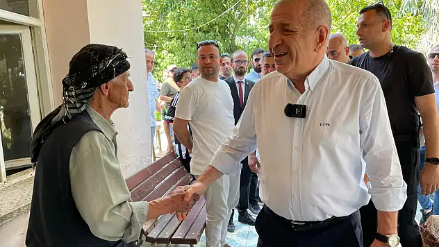 Ümit Özdağ'dan Ödemiş'te Yangın Bölgelerine Ziyaret ve Basın Açıklaması