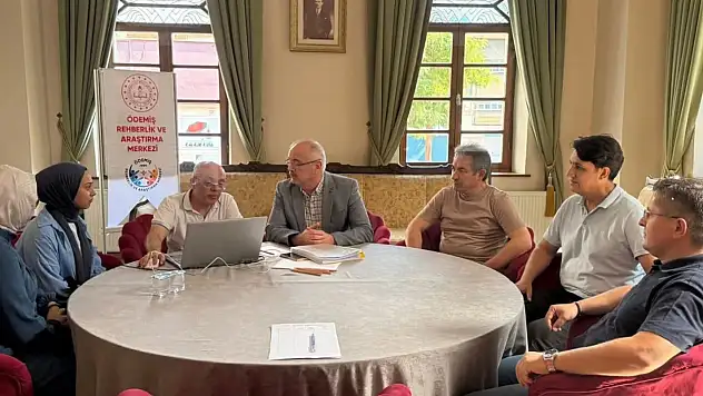 Üniversite Adaylarına Rehberlik Eli: Ödemiş'te YKS Tercih Danışmanlığı Başlıyor