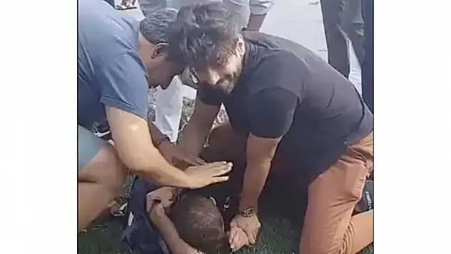 Ünlü aktör sokak ortasında kapkaççı yakaladı
