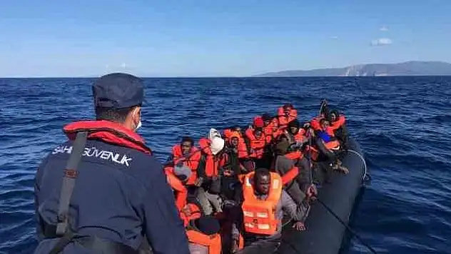 Urla açıklarında 41 göçmen kurtarıldı