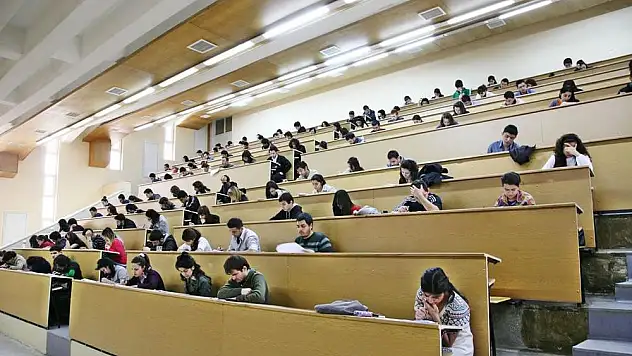 Vakıf üniversitelerinde eğitim ücreti katlandı