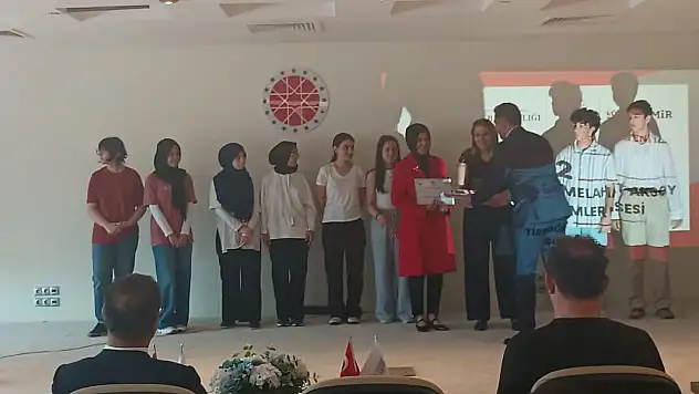 'Yarınlara İz Bırak' Projesinde Melahat Aksoy Sosyal Bilimler Lisesi'nden Büyük Başarı