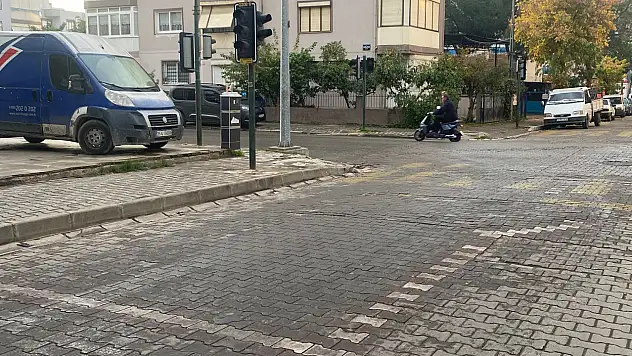 Yayla Caddesi'nde Işıklar Bir Haftadır Arızalı: Kaza Olması An Meselesi!