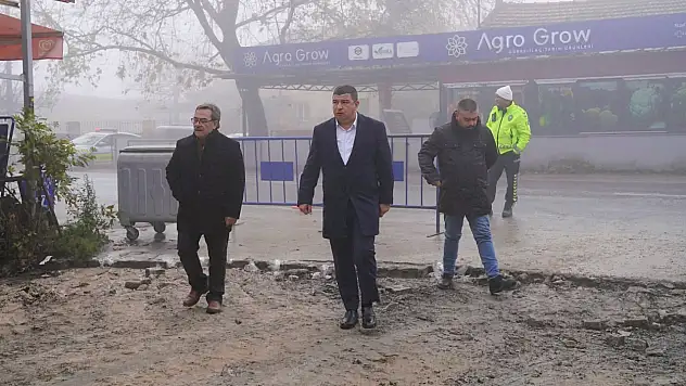 Yeniçiftlik'te Beklenen Yol Yenileme Çalışması Başladı