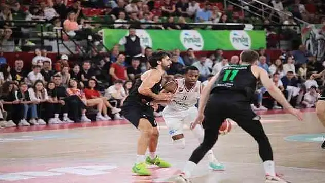 Yeşil- kırmızılı yıldız, haftanın oyuncusu oldu