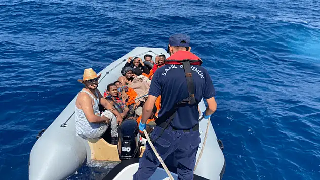 Yunanistan itiyor, Türkiye’ye kalıyor!