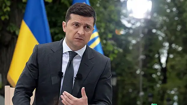 Zelenskiy’e “yakışıklı genç adam” diyen kadına ceza