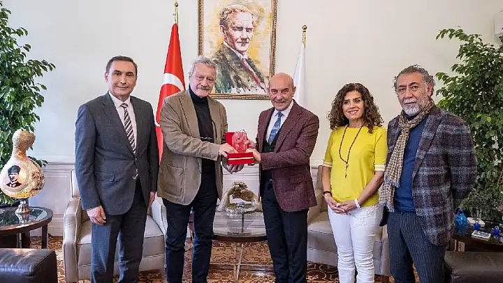 Soyer'e 'Barışa Ömür Boyu Emek Ödülü'