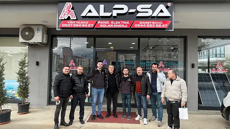 HAKAN GÜÇLÜ SAHAYI BIRAKMIYOR