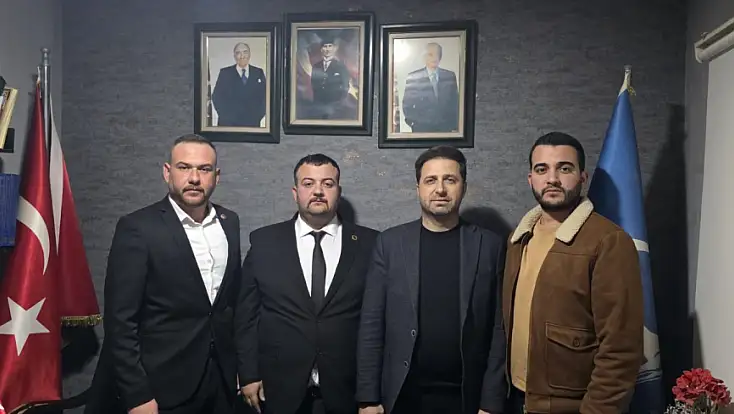 AK GENÇLİK TİRE ÜLKÜ OCAKLARI’NI ZİYARET ETTİ