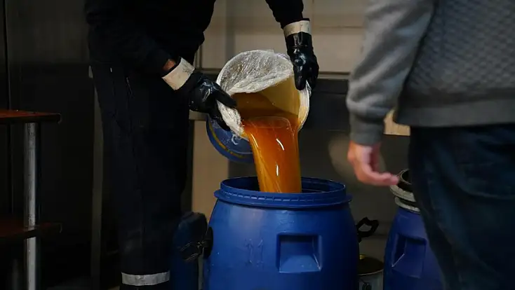 TİRE’DE ATIK YAĞLAR GERİ DÖNÜŞÜME KAZANDIRILIYOR