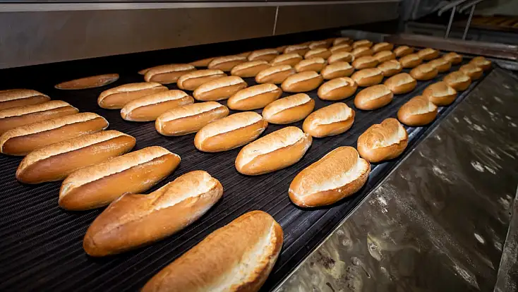 Tire’de Ekmek Fiyatlarına Zam: Fırınlarda 15 TL, Halk Ekmek’te 12 TL