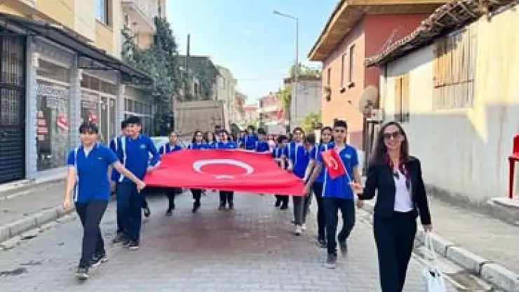 100.YIL COŞKUSU KAYMAKÇI SOKAKLARINDA