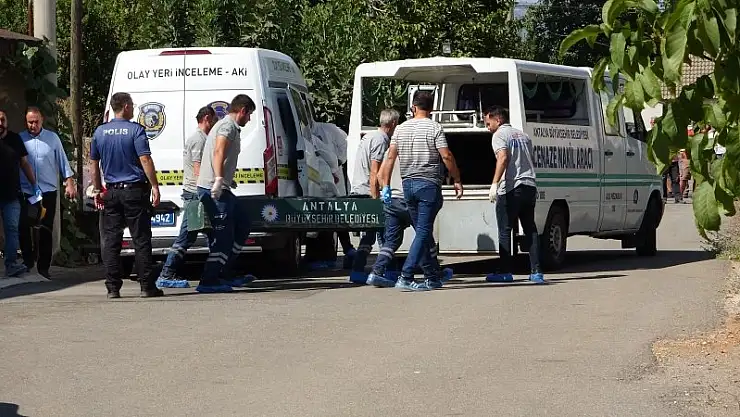 2 çocuk annesi eşini acımasızca katletti
