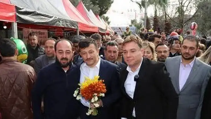 3.TURAN NERGİS VE KURU ÇİÇEK FESTİVALİ BAYINDIR'DA YAPILDI