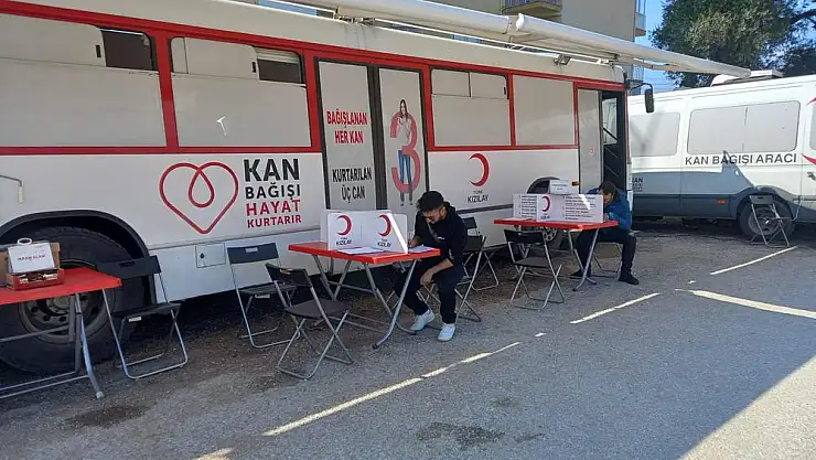 60 ÜNİTE KAN BAĞIŞI YAPTIK