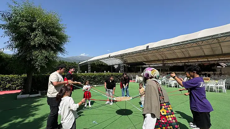Aile Yılına Yakışır Etkinlik: Birgi'de Güçlü Bağlar Kuruldu