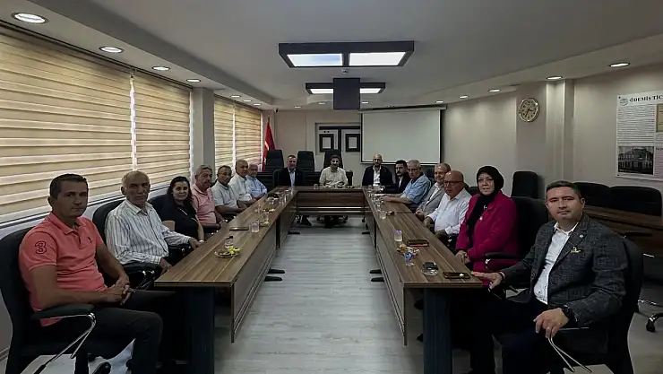 AK Parti İstanbul Milletvekili Azmi Ekinci'den Ödemiş Ticaret Odası'na Ziyaret