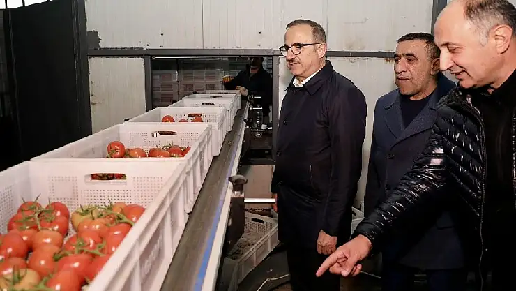 AK Parti İzmir İl Başkanı Kerem Ali Sürekli, 'Yıkmıyor, yapıyor durmuyor, koşuyoruz!'