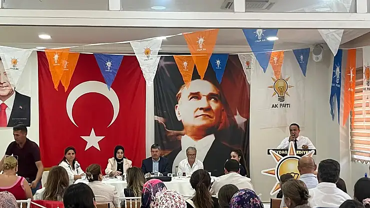 AK Parti Tire İlçe Başkanı Kadir Uğurlu, Beydağ İlçe Danışma Toplantısında