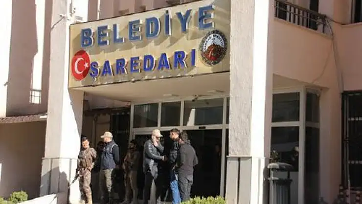 AK Parti’li yöneticiler, kayyum tarafından işe alındı