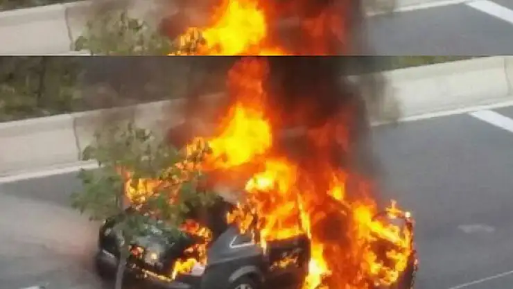 Ankara'da otomobil cayır cayır yandı