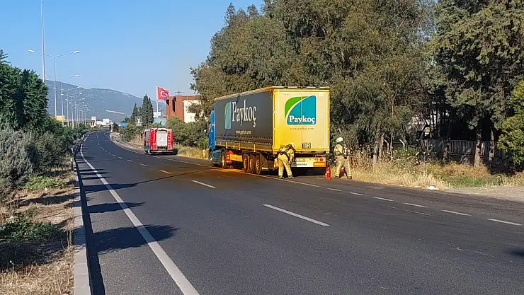 Asit yüklü tırda sızıntı paniği